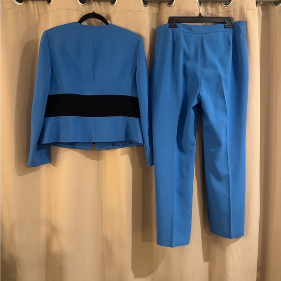 Kasper Petite Blue and Black Women's Pantsuit - Picture 2 of 8